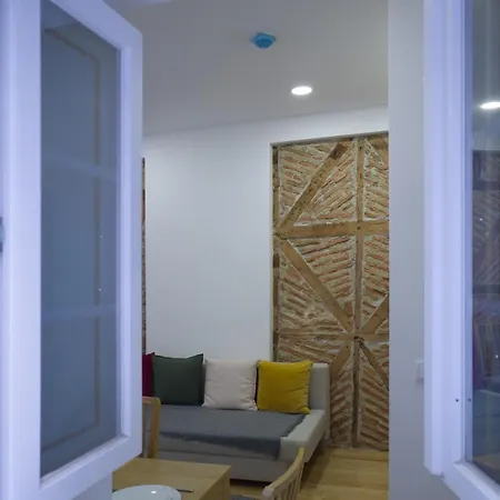 Cozy & Modern Retreat In *