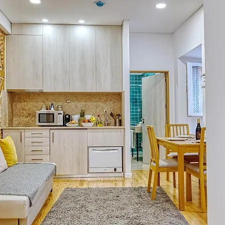 Cozy & Modern Retreat In